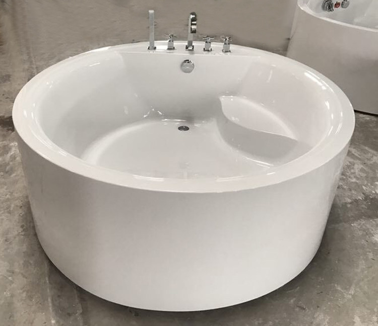 Outdoor Bathtubs