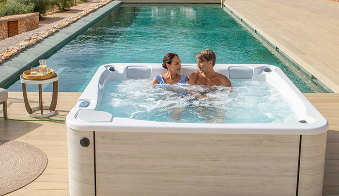 Villa Poolside Integration